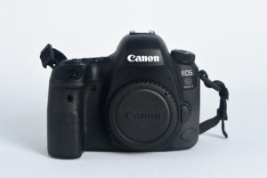 CANON EOS 6D Mark II -rabljen CANON EOS 6D Mark II -rabljen