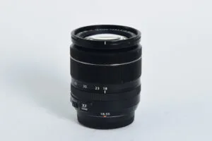 Fujifilm XF 18-55/2,8-4 R LM OIS FUJINON objektiv-rabljen Fujifilm XF 18-55/2,8-4 R LM OIS FUJINON objektiv-rabljen