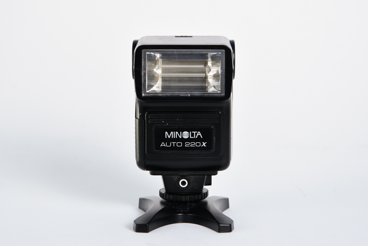 minolta 220x 1