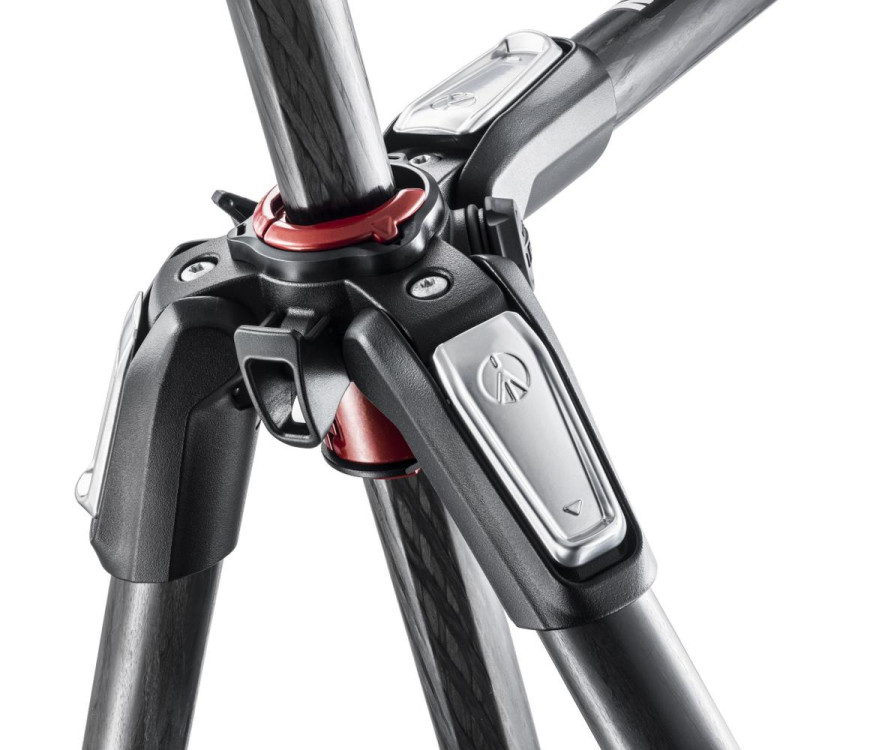 mt055cxpro3 manfrotto karbonsko stojalo na zalogi