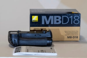 NIKON MB-D18 - RABLJEN