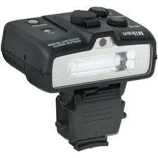 NIKON bliskavica SB-R200