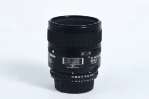 NIKON objektiv NIKKOR AF 60/2,8D -rabljen NIKON objektiv NIKKOR AF 60/2,8D -rabljen