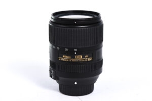NIKON objektiv NIKKOR AF-S DX 18-300/3,5-6,3G ED VR -rabljen