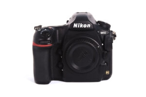 NIKON D850 -rabljen