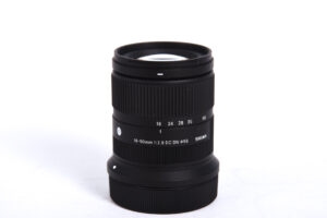 Sigma objektiv 18-50/2,8 DC DN Contemporary (Canon RF) -rabljen