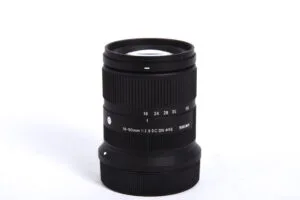 Sigma objektiv 18-50/2,8 DC DN Contemporary (Canon RF) -rabljen