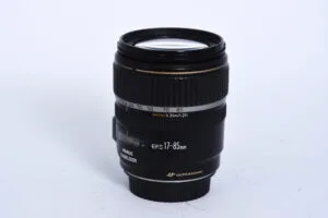 CANON objektiv EF-S 17-85/4-5,6 IS USM -rabljen CANON objektiv EF-S 17-85/4-5,6 IS USM -rabljen