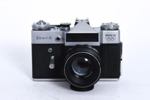 Zenit E (SE Moskva-80) + Helios 58/2 -rabljeno Zenit E (SE Moskva-80) + Helios 58/2 -rabljeno